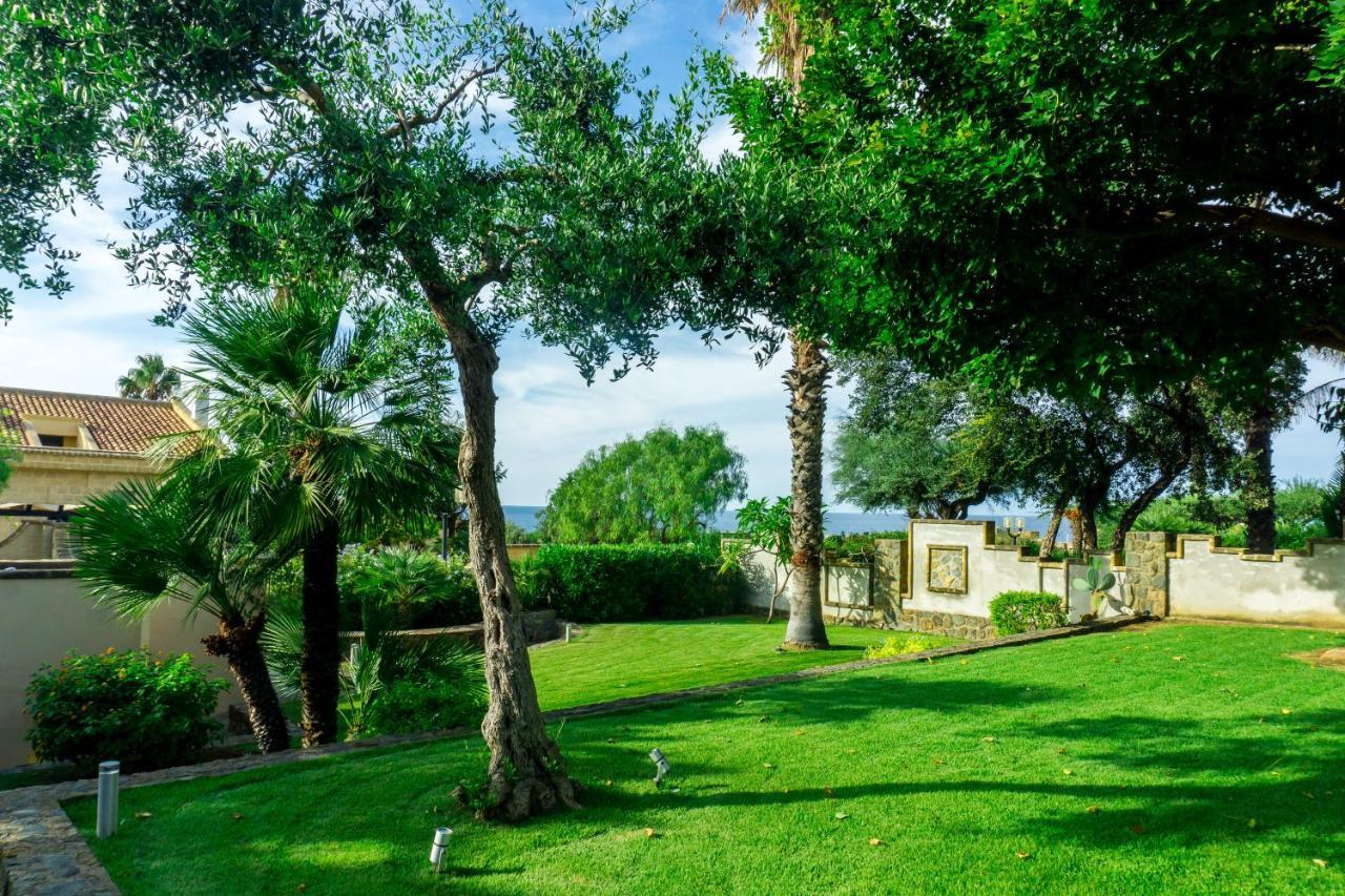 Villa Medina تْشيفالو المظهر الخارجي الصورة