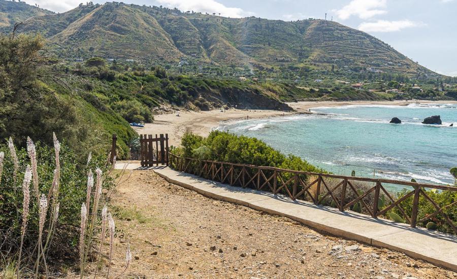 Villa Medina تْشيفالو المظهر الخارجي الصورة