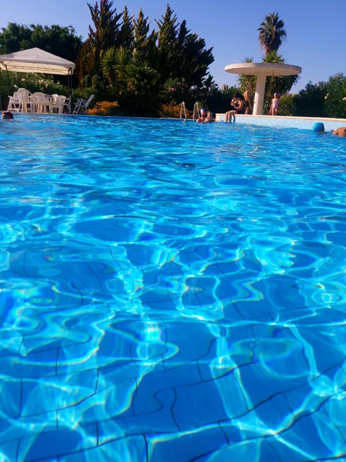 Villa Medina تْشيفالو المظهر الخارجي الصورة